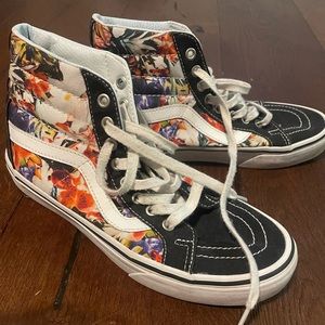 Vans Floral high tops Women’s 8, Men’s 6.5.  In great shape!